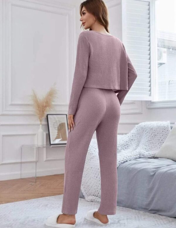 Conjunto de Ropa: Comodidad y Estilo en Uno